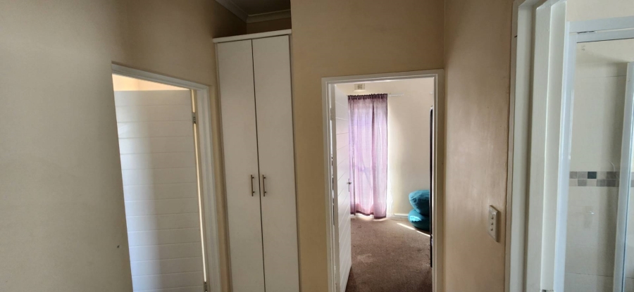3 Bedroom Property for Sale in Buhrein Western Cape